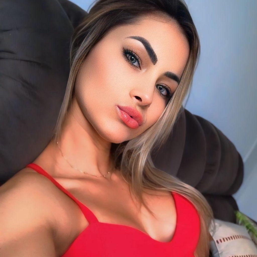 Ágata 🔥 from BR on Tango Live