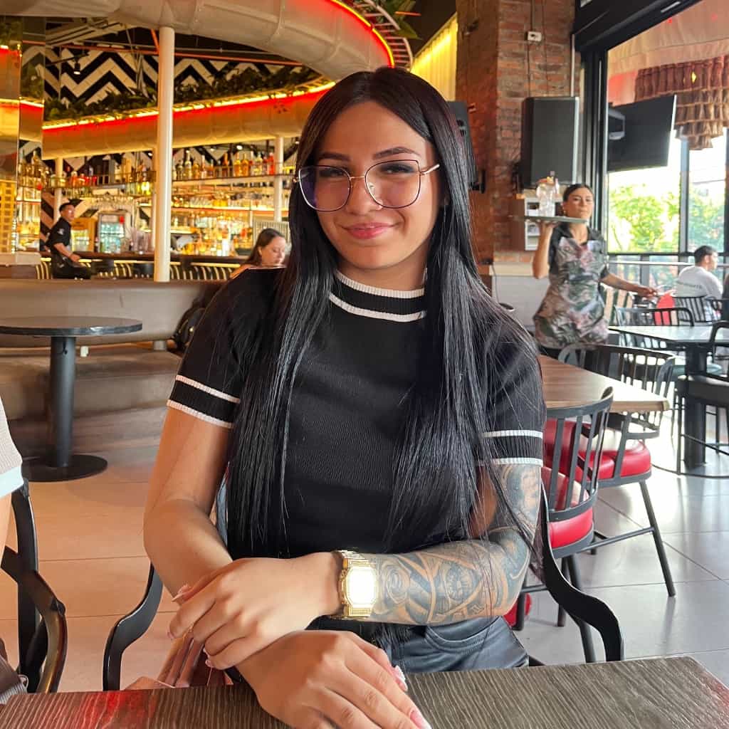 Melany🖤