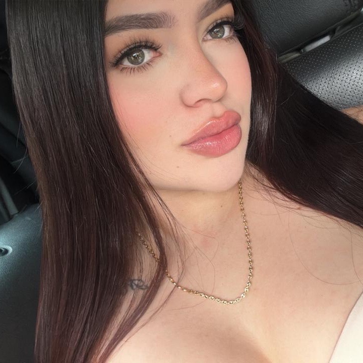 Marianabaez💘 from CO on Tango Live