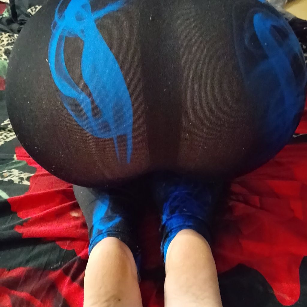 Lizonka99 from RU on Tango Live