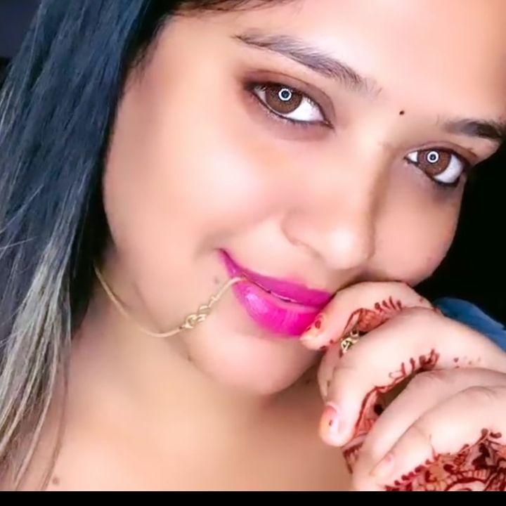 Rani from GB on Tango Live