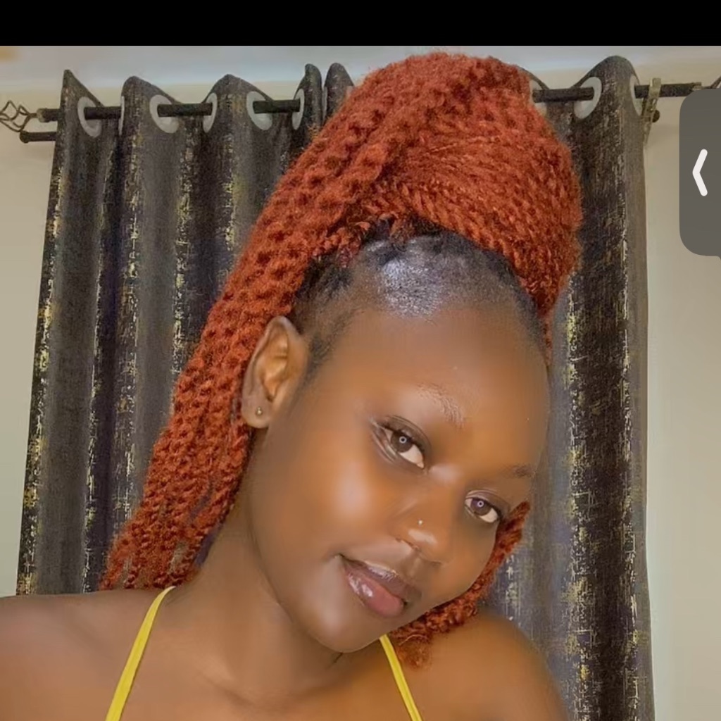 LizBarbie❤️❤️ on Tango Live