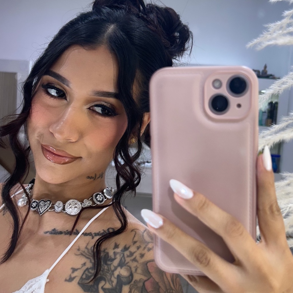 AmberLure from CO on Tango Live