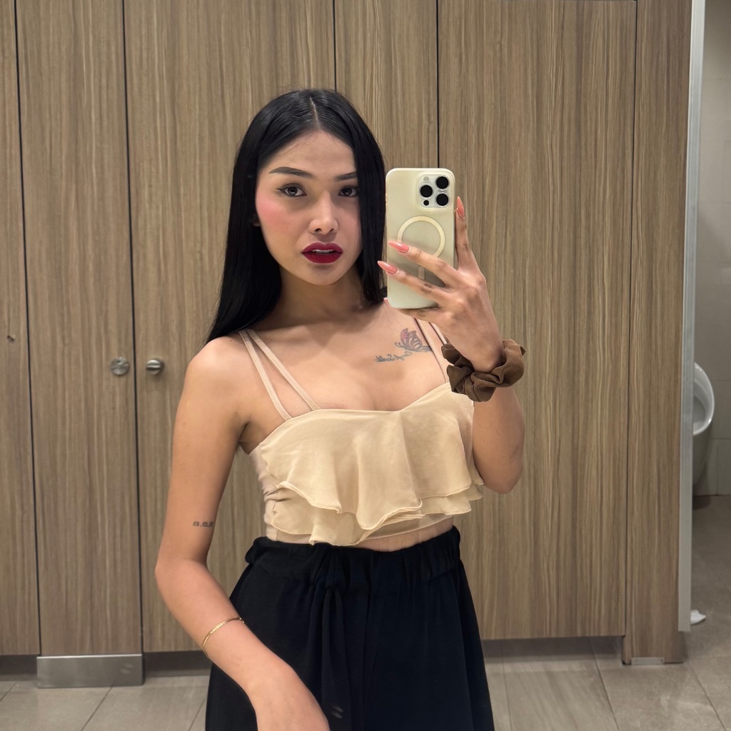 Karina from PH on Tango Live