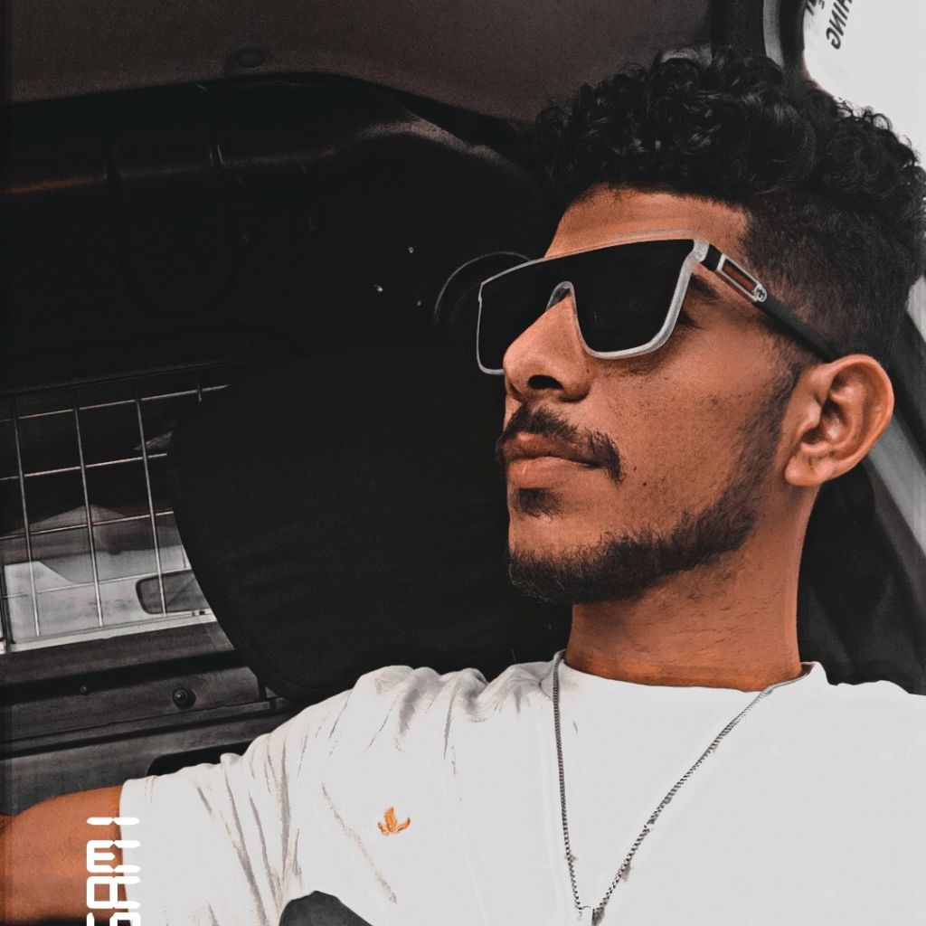 حمودي 🥵🔥 from AE on Tango Live