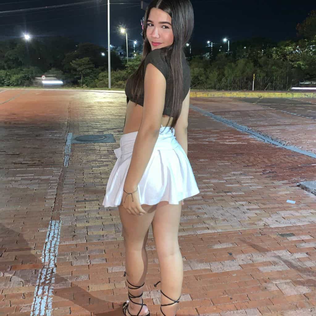 🌺 Lina