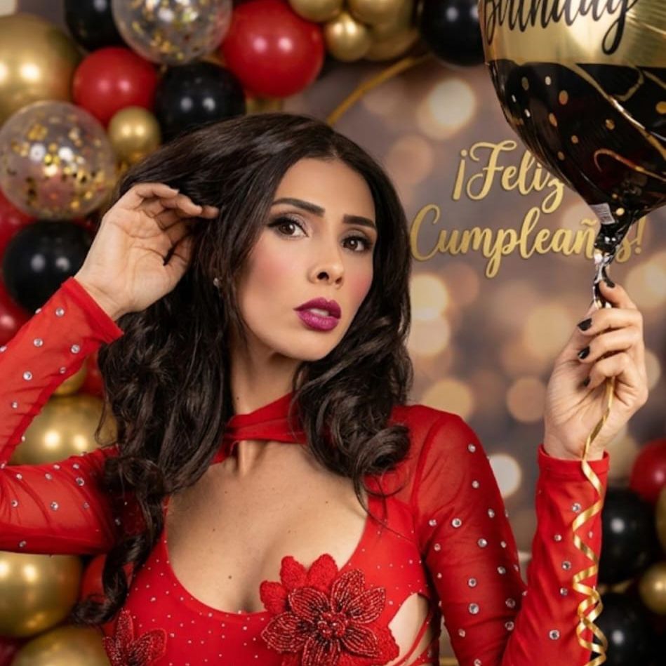 Karla trans♒️ from CO on Tango Live