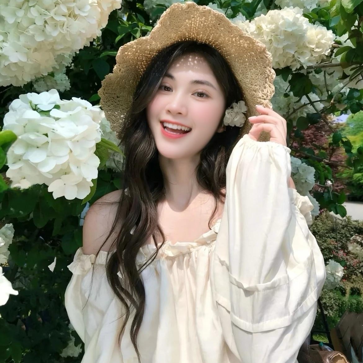 Thỏ from VN on Tango Live