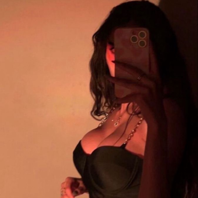 Mia 🍑 from US on Tango Live