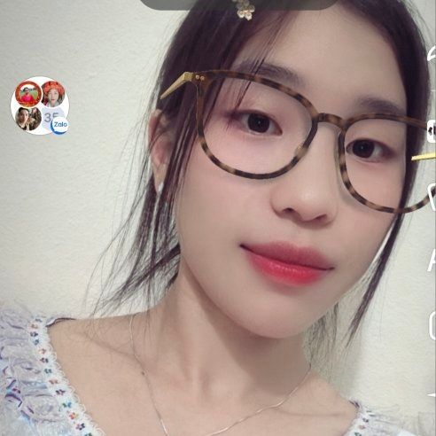 🐝 from VN on Tango Live