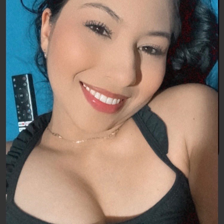 Mariana🦋☘️🙈 from CO on Tango Live