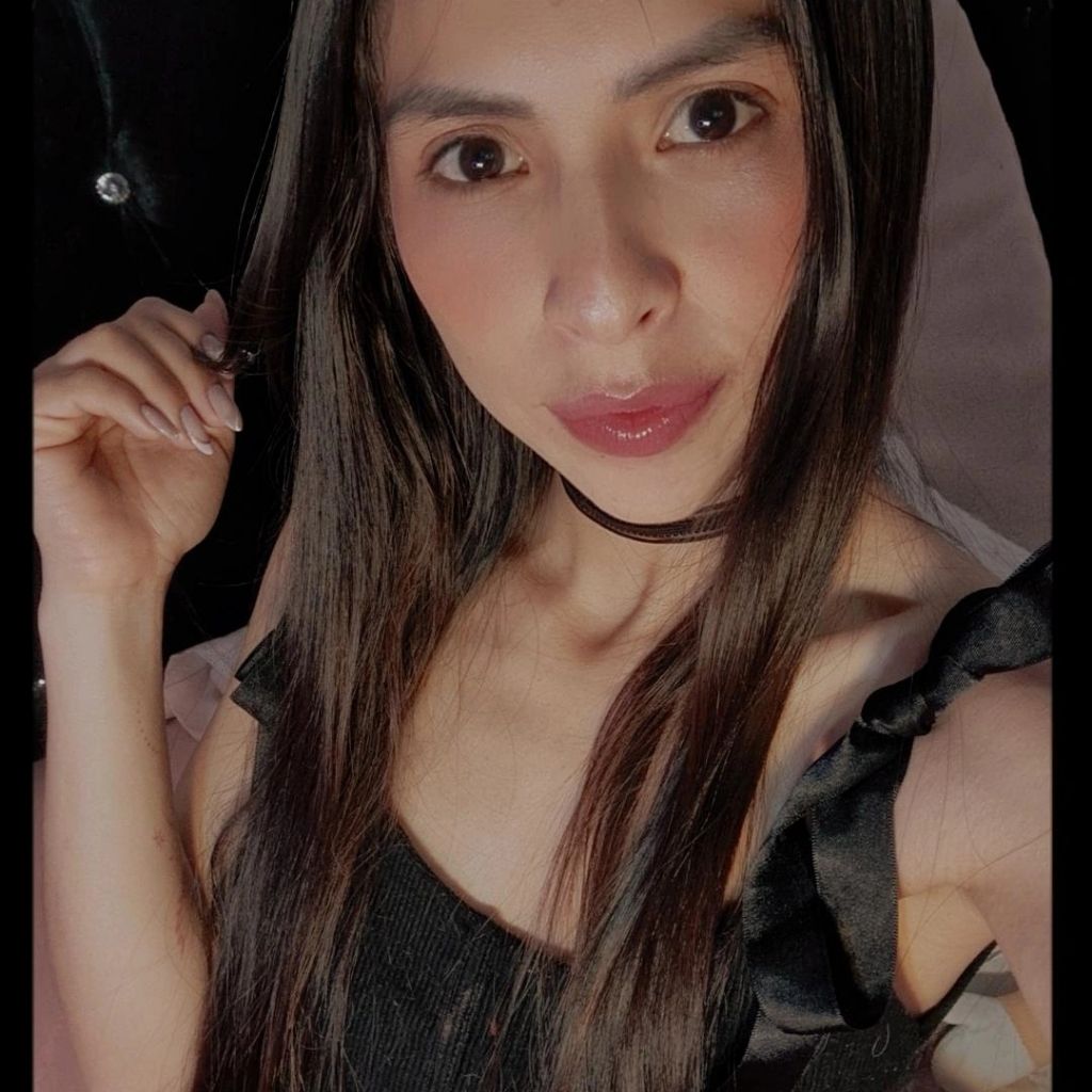 Vale💗 from CO on Tango Live