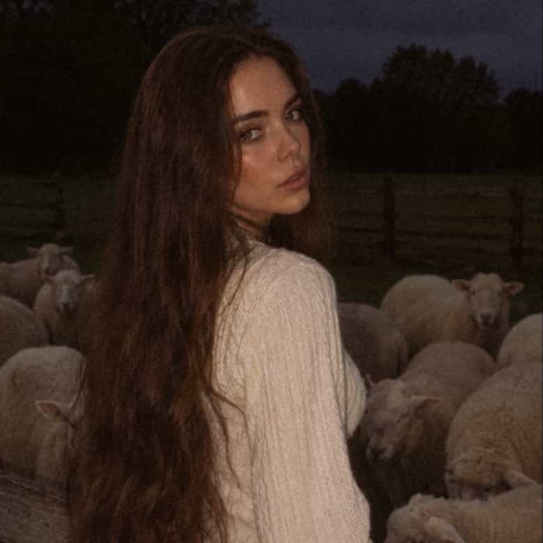⁶⁹ Deva M ملاك
