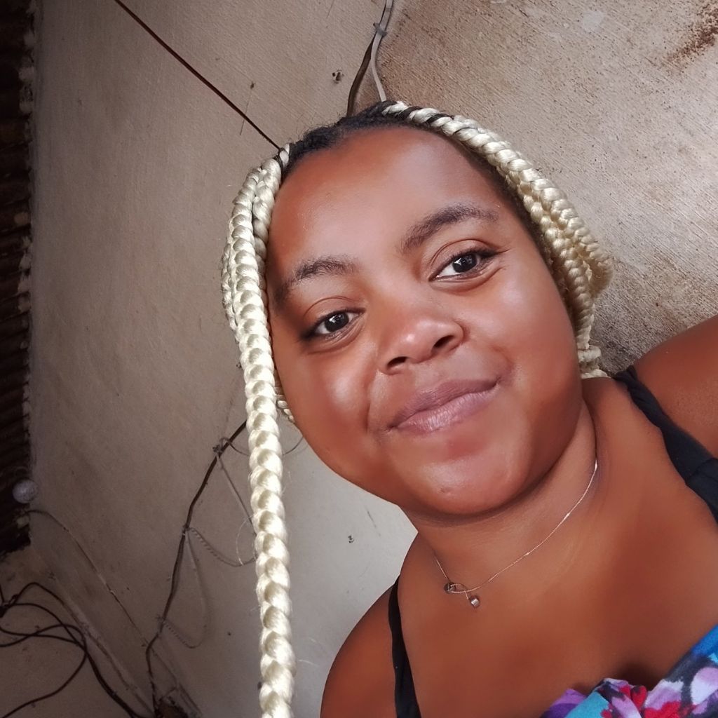 Mirabelle from CA on Tango Live