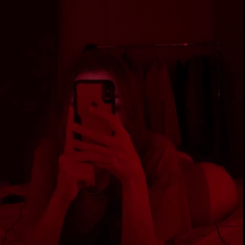 Lara from UA on Tango Live