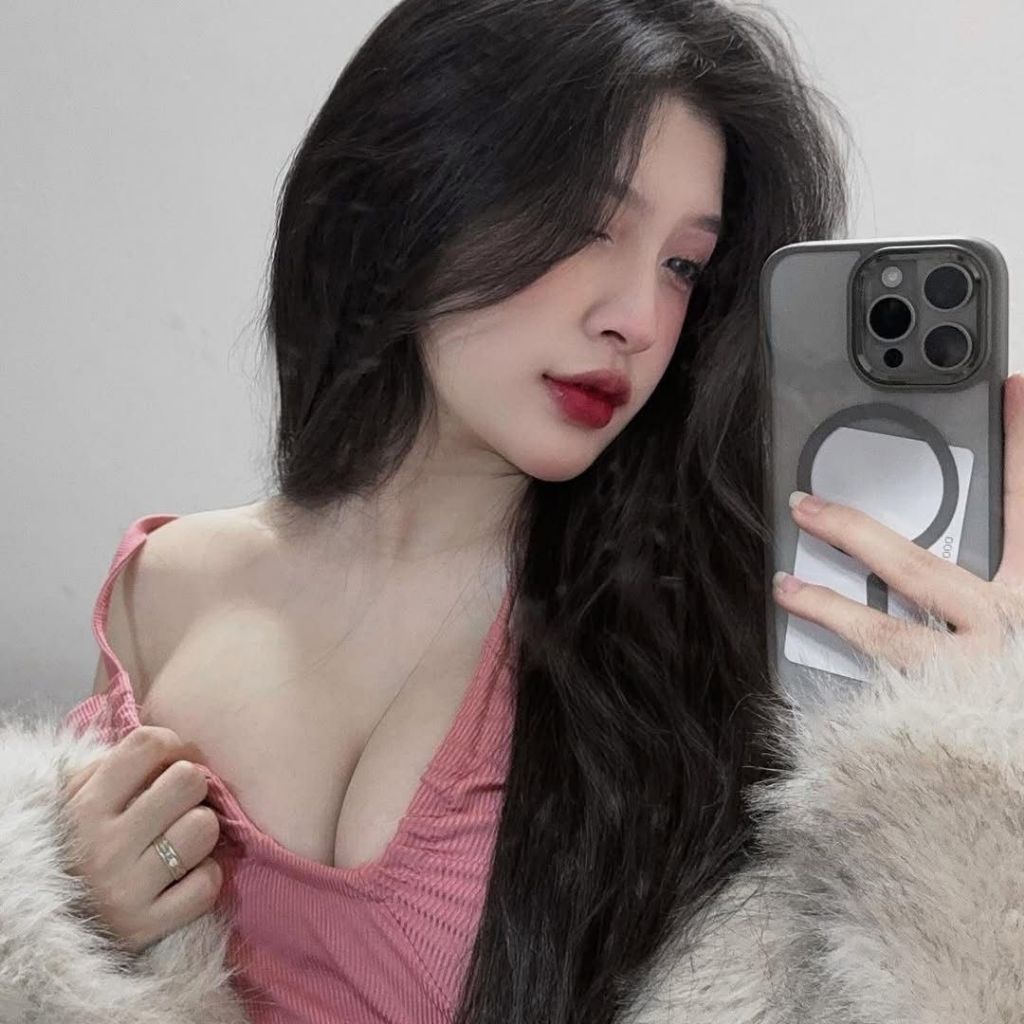 Tố Uyên from VN on Tango Live