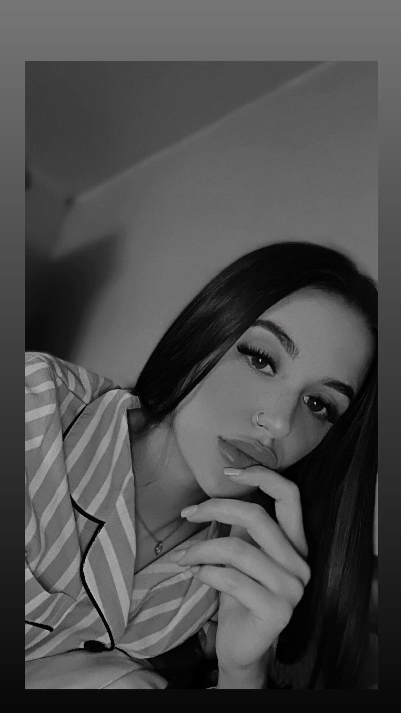Julia🍬 from RU on Tango Live