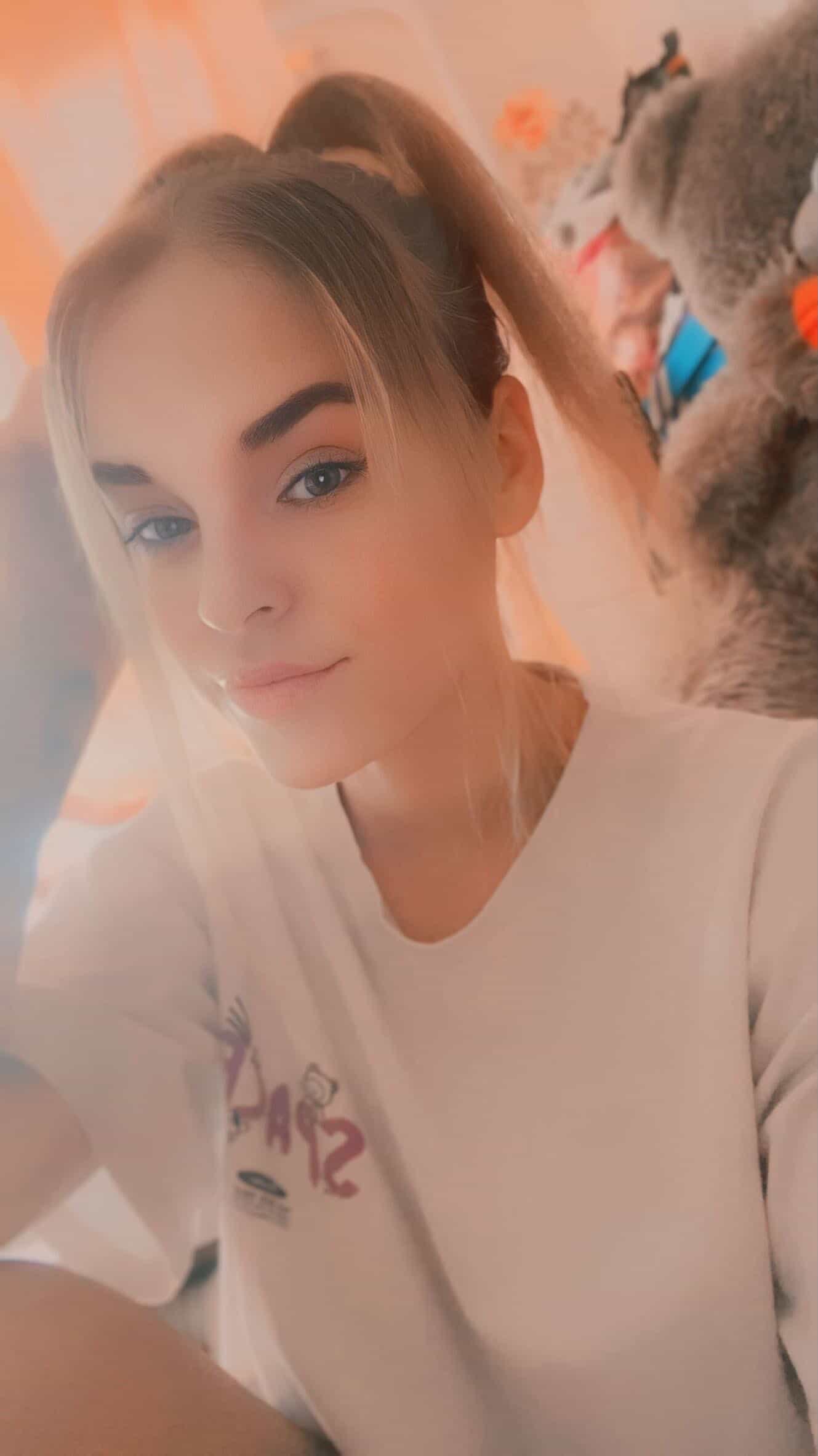 Ketriiin😈💋 from UA on Tango Live