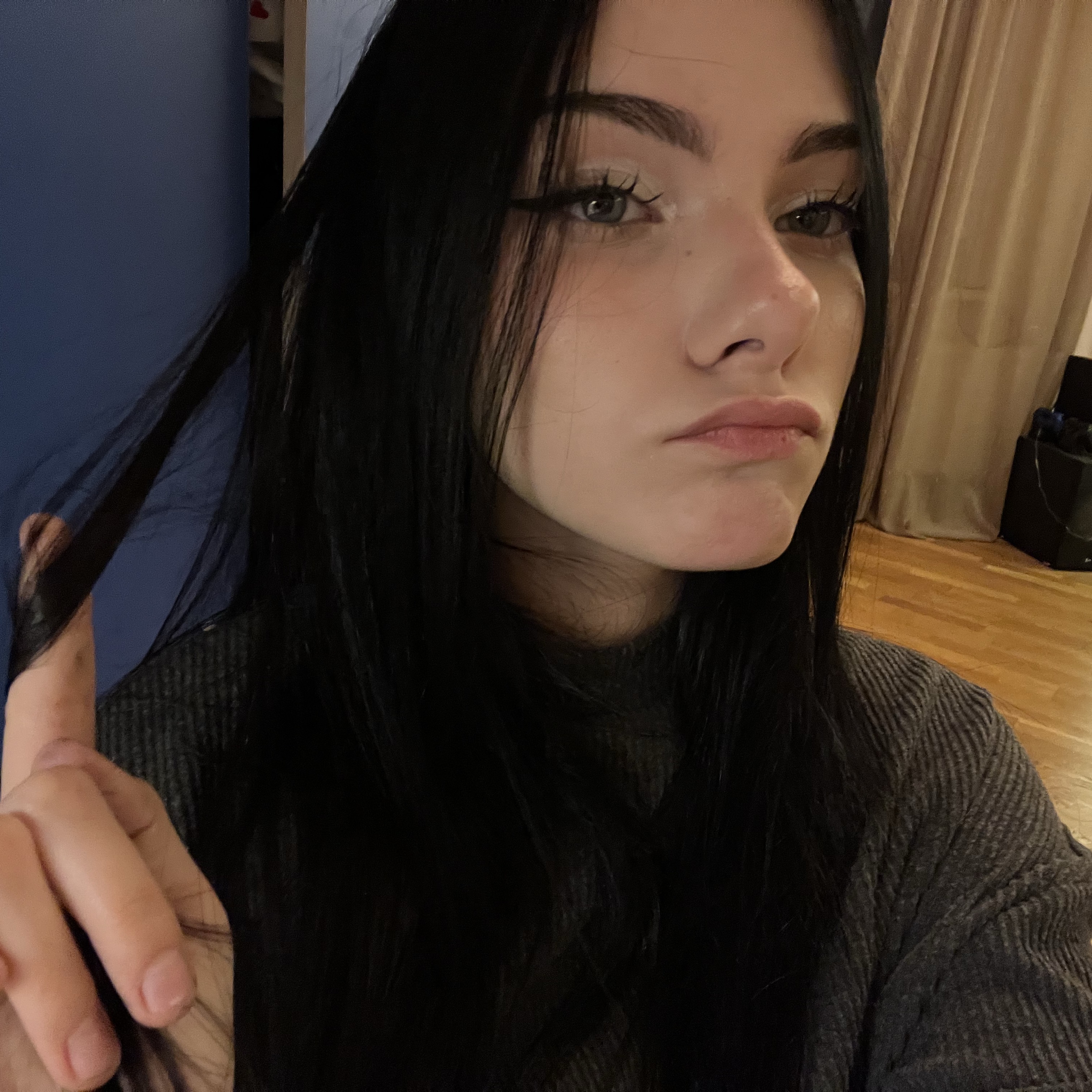 sillymilly from NL on Tango Live