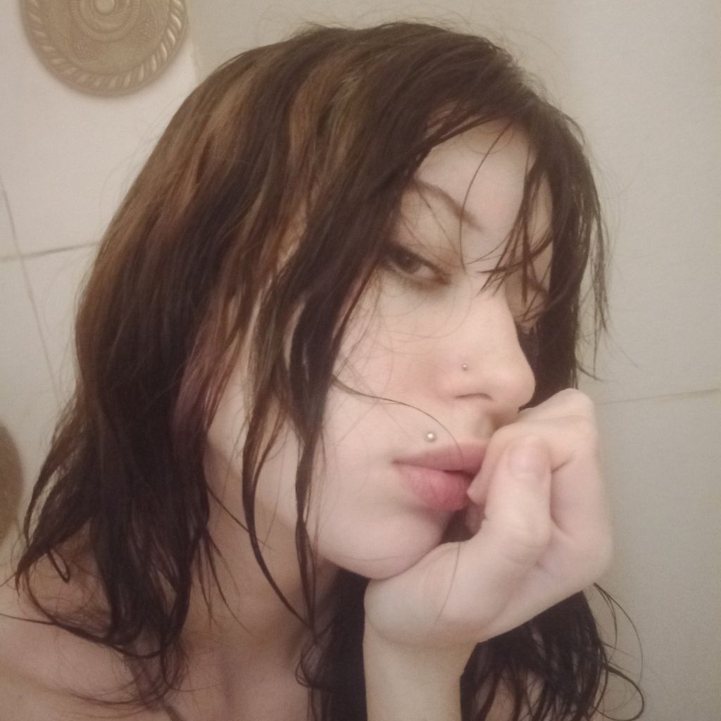 alisaaaa from UA on Tango Live