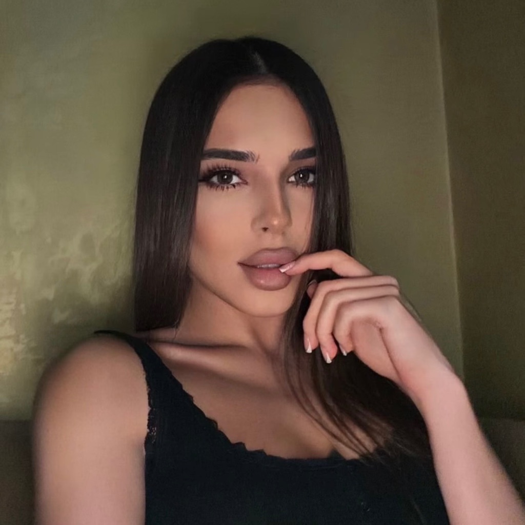 Lali 🍭 from UA on Tango Live