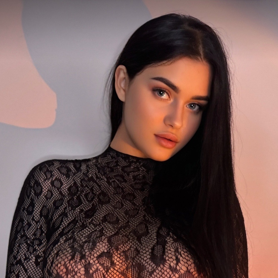Madison Fox on Tango Live