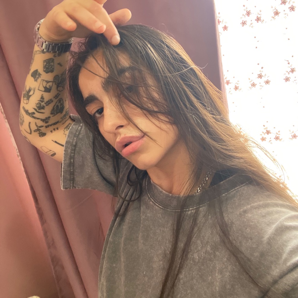 Rasta_Gerl from RU on Tango Live