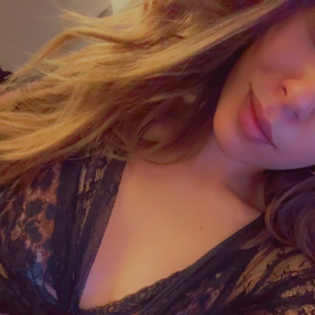 Chiche ᴼᵃˢᶦˢ from FR on Tango Live