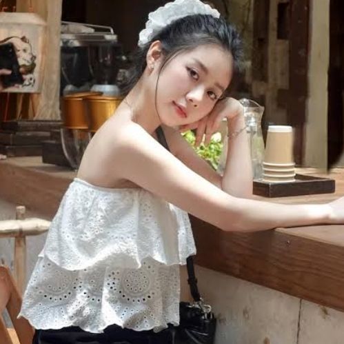 NANA 😜☘️ from VN on Tango Live