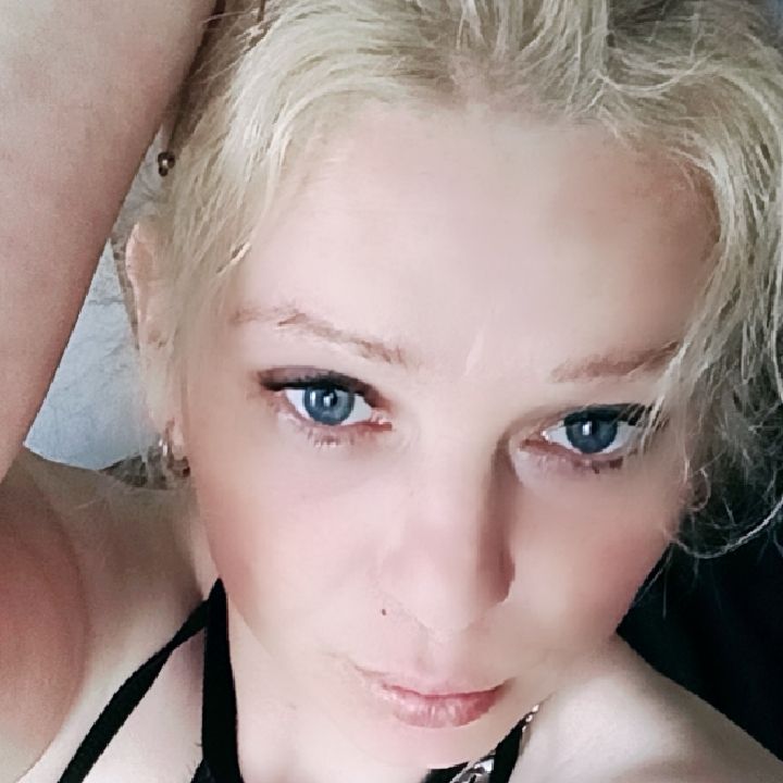 Jenya from UA on Tango Live