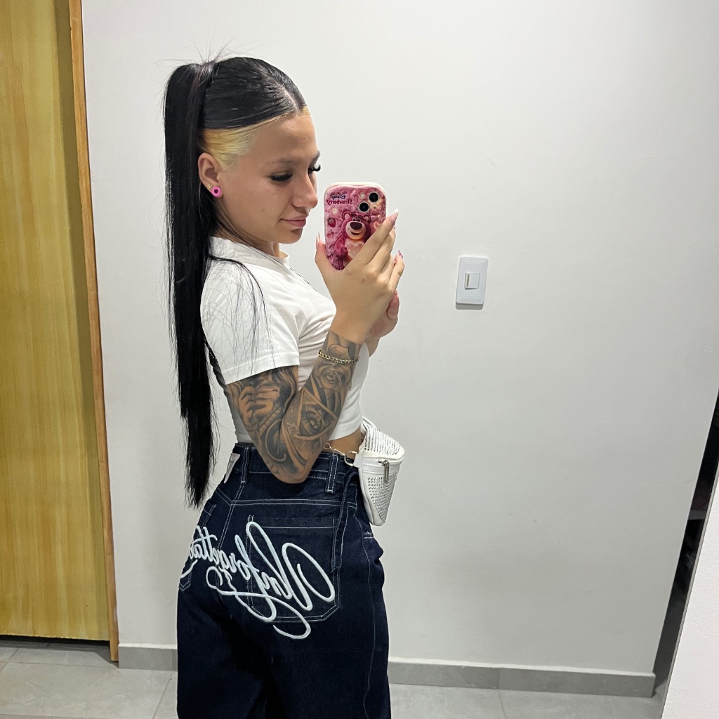 Melany🖤 from CO on Tango Live