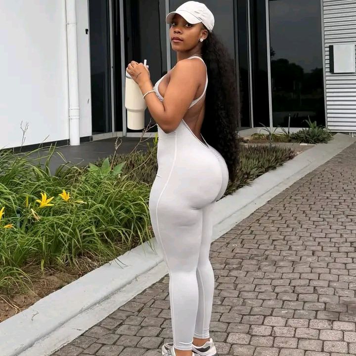 Chocolate 🍫😋🧸🥰🧲🎁 from MG on Tango Live