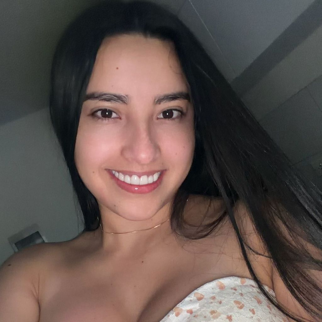 I'mCamí🍓 from CO on Tango Live
