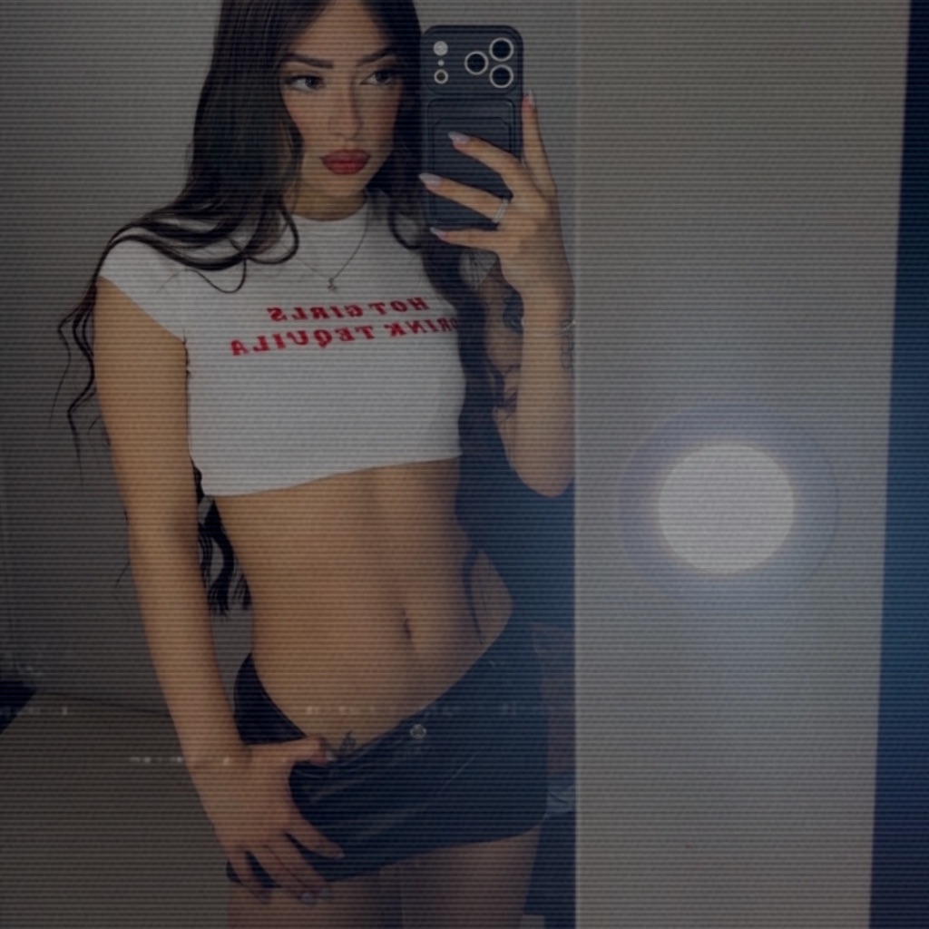 ⚔️Sophie🏹🖤 from CO on Tango Live