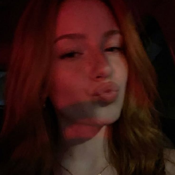 Nina from BR on Tango Live