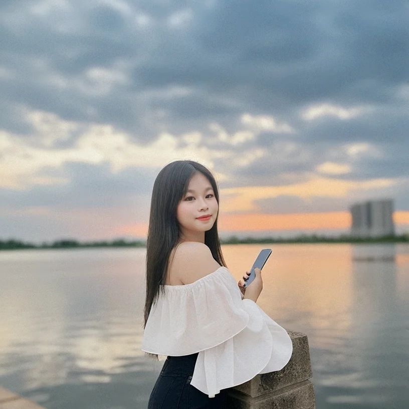 Linna from VN on Tango Live