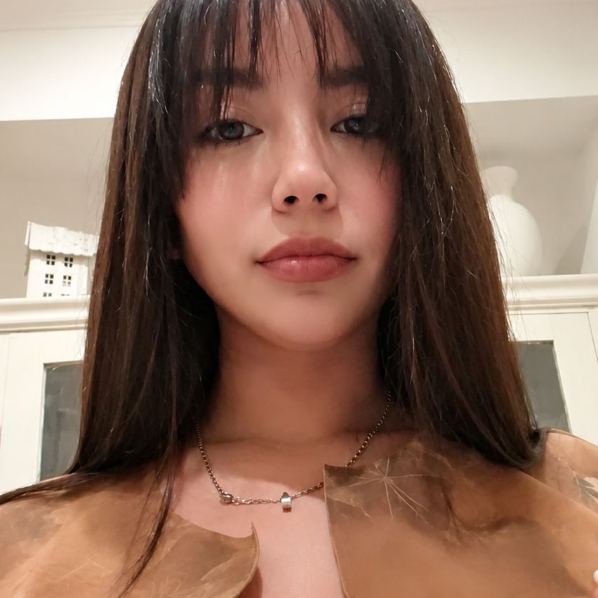 Reina Velvet🐚🦂🍄 from AR on Tango Live