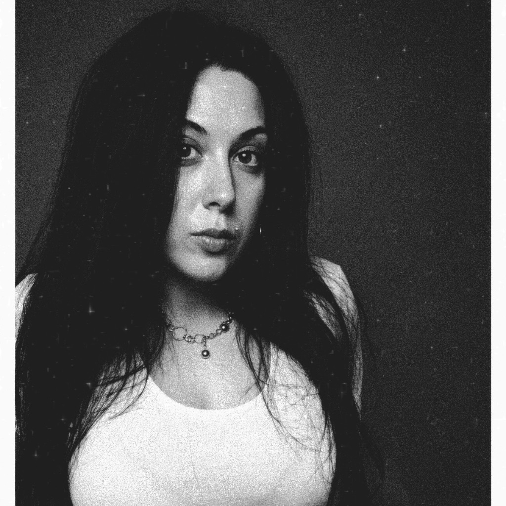 Andreea🌸 from US on Tango Live