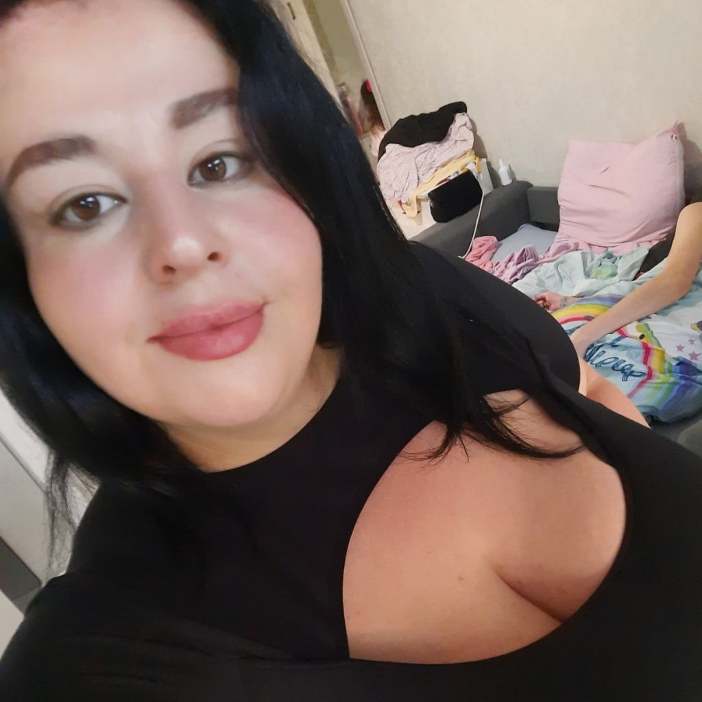 🍸peach 🍭🍭 from RU on Tango Live