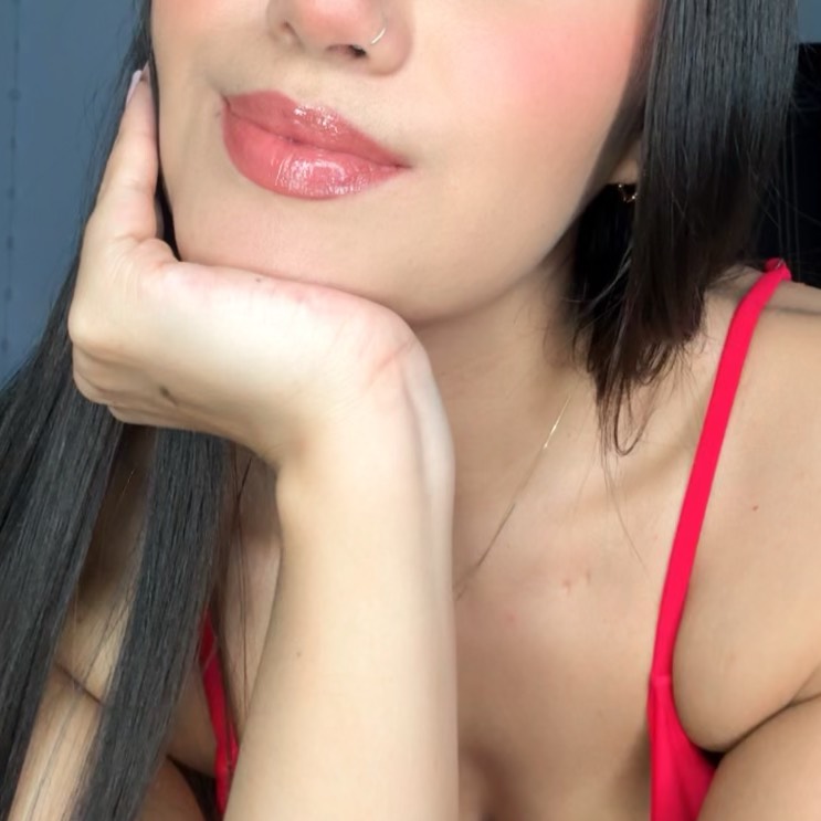 TALIA 🌺 on Tango Live