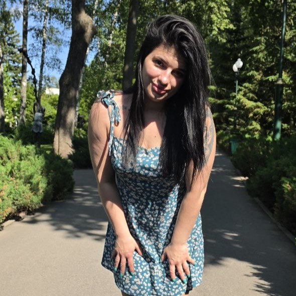 Stef🧜♀️♀️ from UA on Tango Live