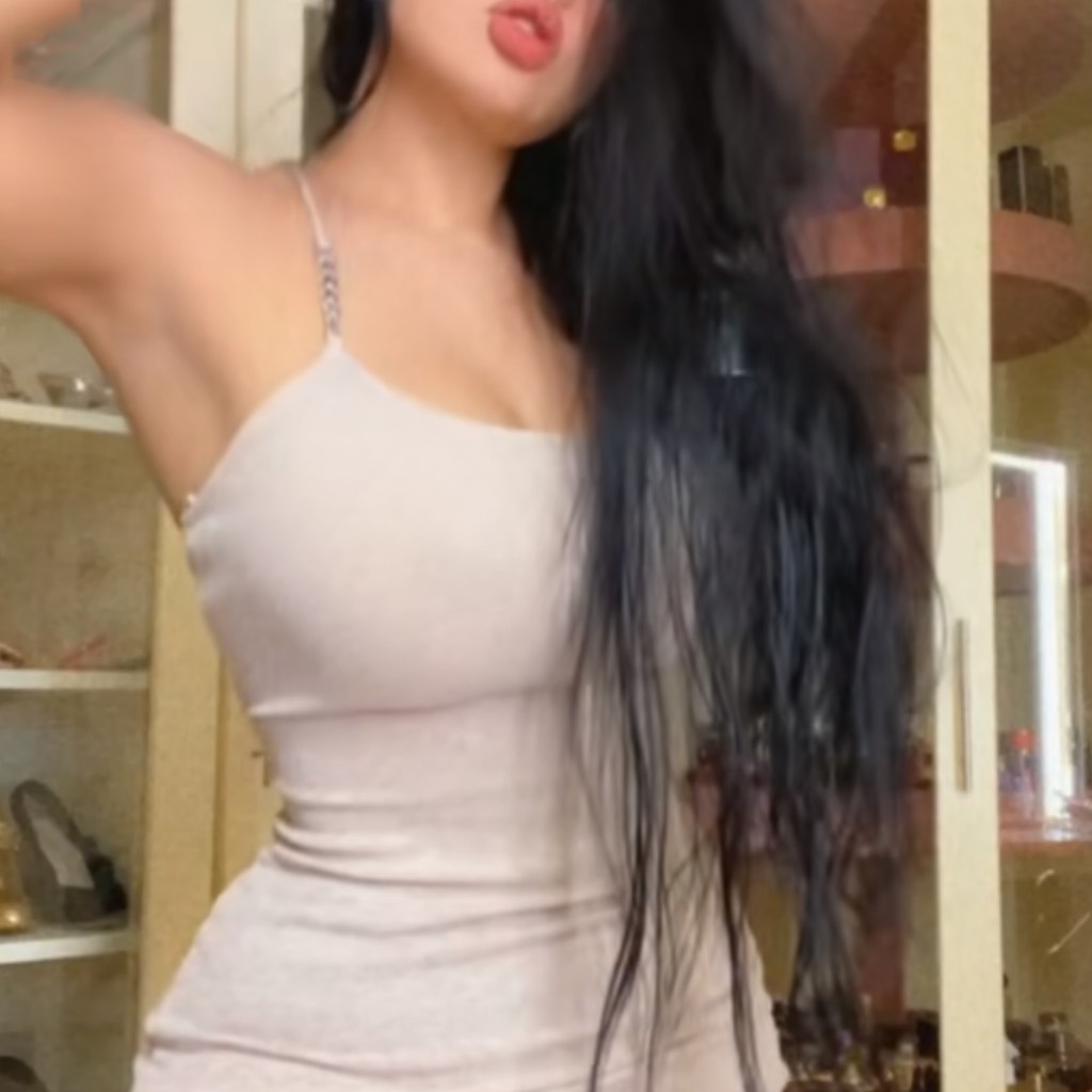 حلا🦌في دبي from AE on Tango Live