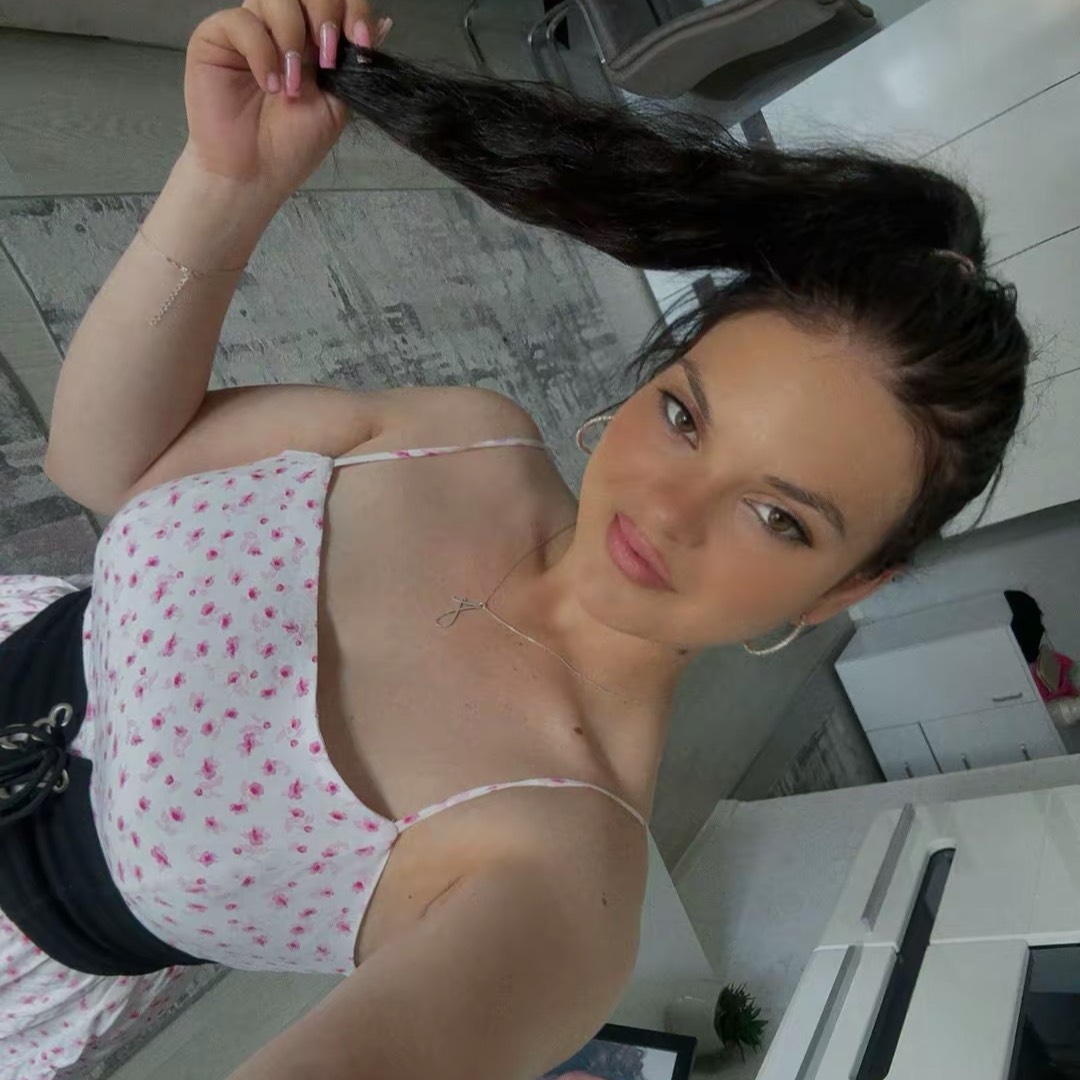 Ana from RO on Tango Live
