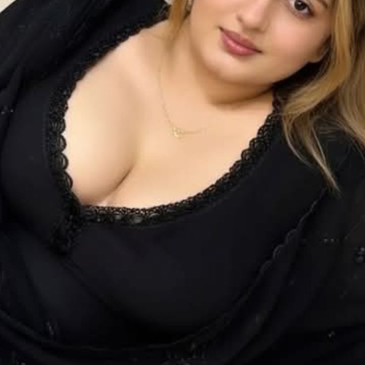 Mahnoor jan from PK on Tango Live