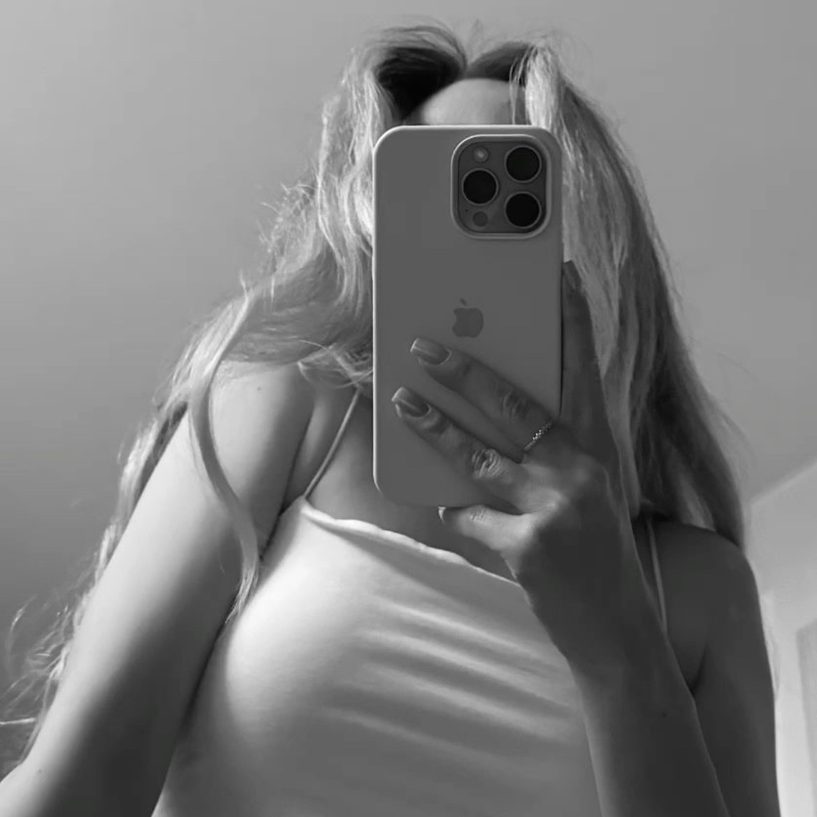 Blindi👱♀️ on Tango Live