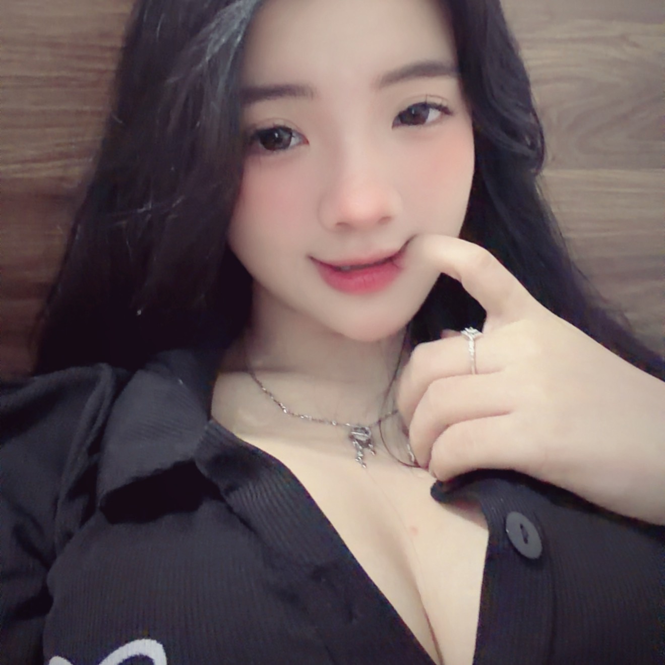 Alice🦦 on Tango Live