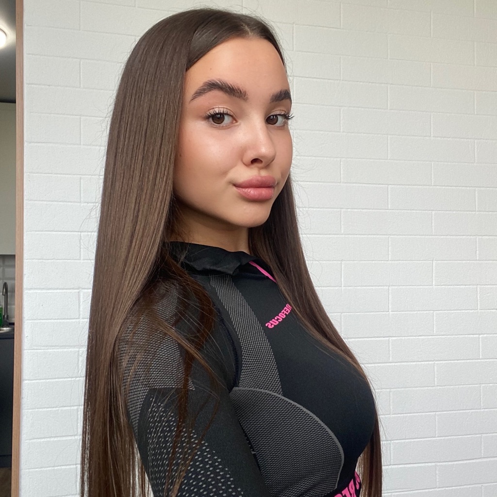 Mila🥰 from UA on Tango Live