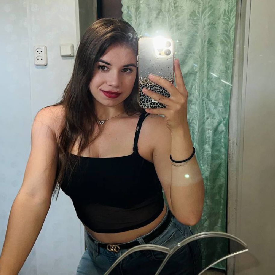 Ninurik 🦋 from UA on Tango Live