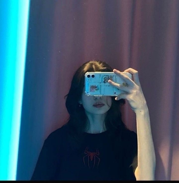 Riyaa from IN on Tango Live