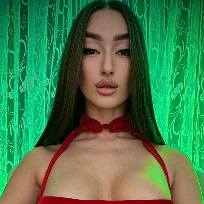 Rhea 🔱 ᴹᵗᵛ from RU on Tango Live